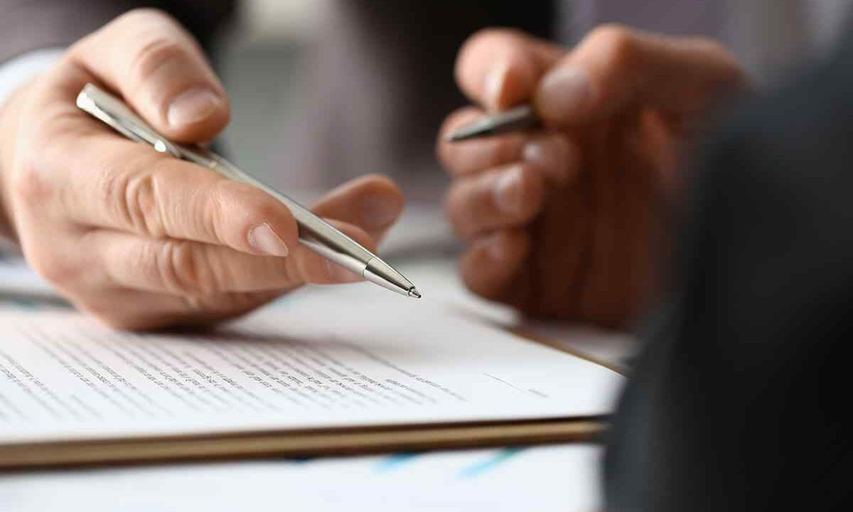 Potential Legal Pitfalls in Conveyancing – What Can Go Wrong